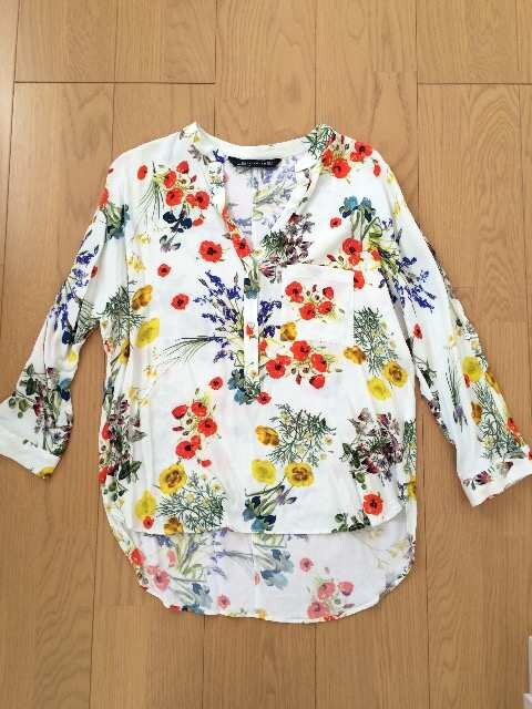 Zara 田丸麻紀着用 花柄ブラウス 新品 中古のオークション モバオク