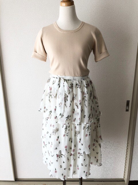 新品 Andemiu 花柄ワンピース ティアード アンデミュウ Andemiu 新品 中古のオークション モバオク No 新品 Andemiu 花柄ワンピース ティアード アンデミュウ Andemiu 新品 中古のオークション モバオク No