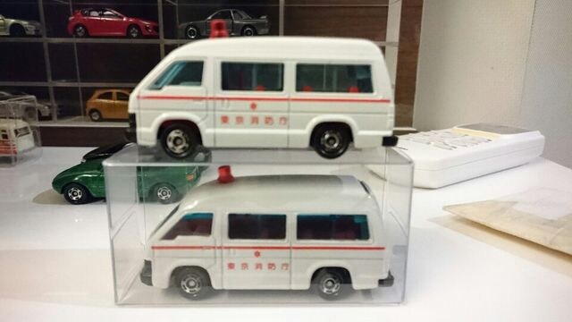 トヨタ50系ハイエース救急車2台 新品 中古のオークション モバオク