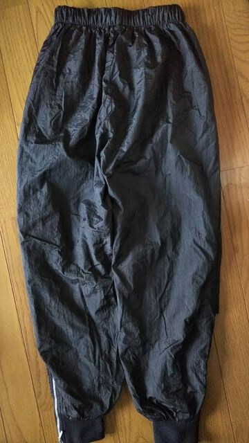 カサカサジャージズボン 黒 140cm 裾チャック 美品 キッズ ベビー 新品 中古のオークション モバオク