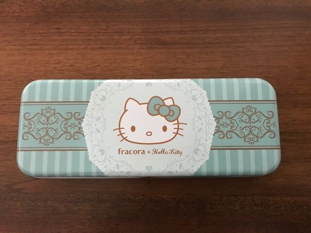 ハローキティ Hello Kitty 缶ペンケース 筆箱 ミントグリーン 新品 中古のオークション モバオク