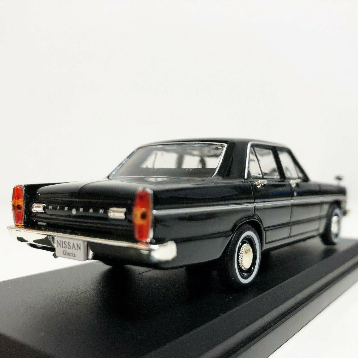 国産名車コレクション NISSAN グロリア タテグロ 車高短 冊子付き