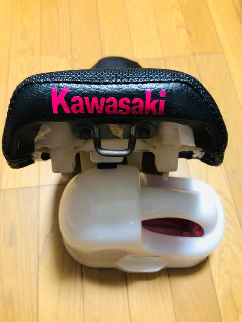 ksrシート アンコ盛り カスタム 表皮張替え