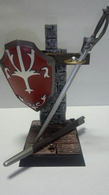 ドラゴンクエスト メタルキングの装備編 聖銀のレイピア 騎士団の盾 新品 中古のオークション モバオク ドラゴンクエスト メタルキングの装備編 聖銀のレイピア 騎士団の盾 新品 中古のオークション モバオク