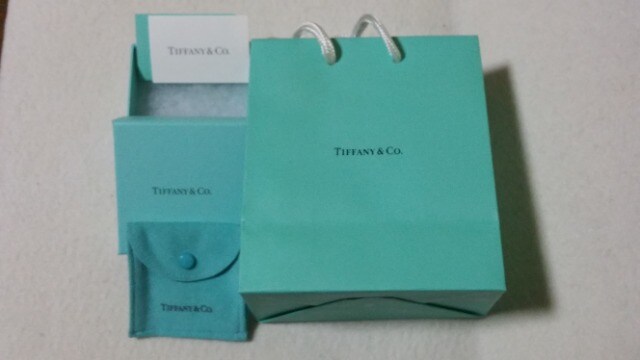 送料無料 ティファニー紙袋 箱 布袋 証明書セット 正規品 ティファニー Tiffany Co 新品 中古のオークション モバオク