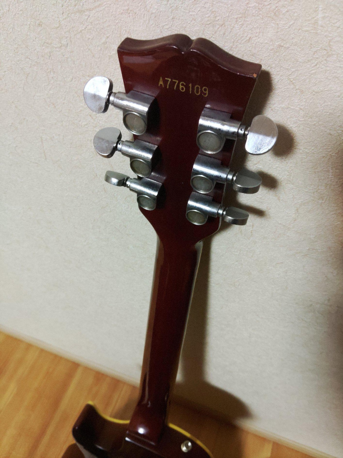 Greco エレキギター　ケース付き Greco (グレコ) エレキギター レスポールタイプ｜トレファクONLINE