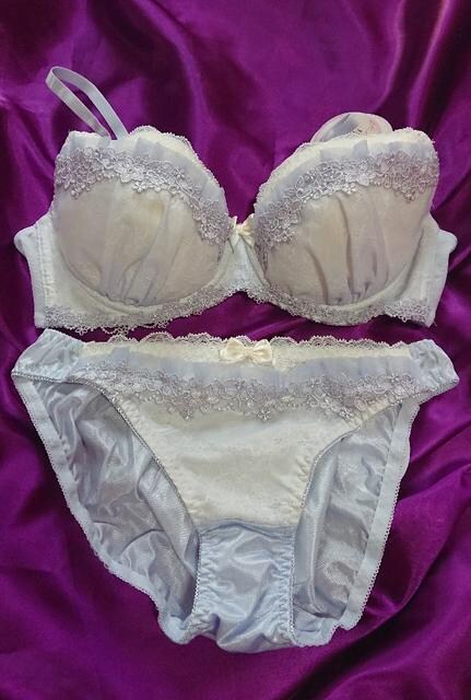 D75 M Sax系 レース透けが可愛い ブラジャーショーツセット パンティー As34 女性ファッション 新品 中古のオークション モバオク D75 M Sax系 レース透けが可愛い ブラジャーショーツセット パンティー As34 女性ファッション 新品 中古のオークション モバオク