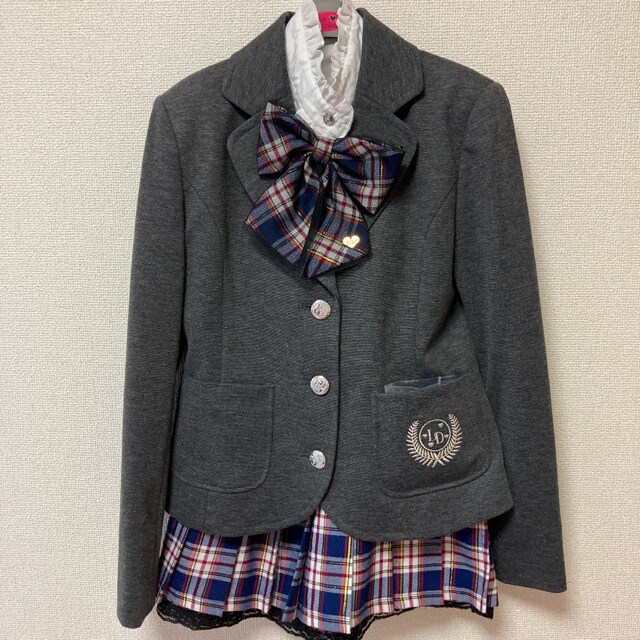 リズリサ 卒業式 女の子 フォーマルスーツ 160 キッズ ベビー 新品 中古のオークション モバオク No リズリサ 卒業式 女の子 フォーマルスーツ 160 キッズ ベビー 新品 中古のオークション モバオク No