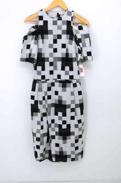 Hope ホープ Yoho Dress デジタル柄オープンショルダーワンピースワンピース 女性ファッション 新品 中古のオークション モバオク No