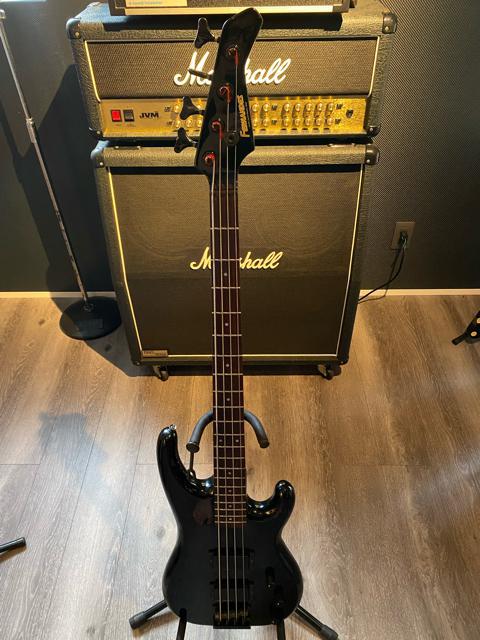 FERNANDES ベース 中古