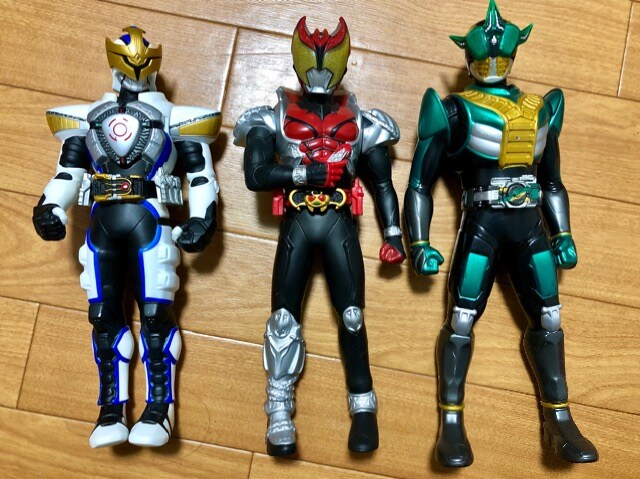 仮面ライダーキバシリーズ3体セット約30センチビッグフィギュア ホビー 新品 中古のオークション モバオク No 仮面ライダーキバシリーズ3体セット約30センチビッグフィギュア ホビー 新品 中古のオークション モバオク No