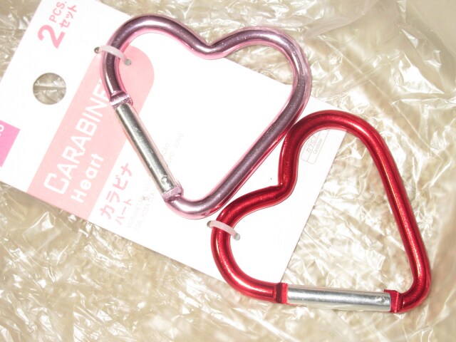 未使用 ハート型カラビナフック 赤 薄ピンク キーホルダー 女性ファッション 新品 中古のオークション モバオク No