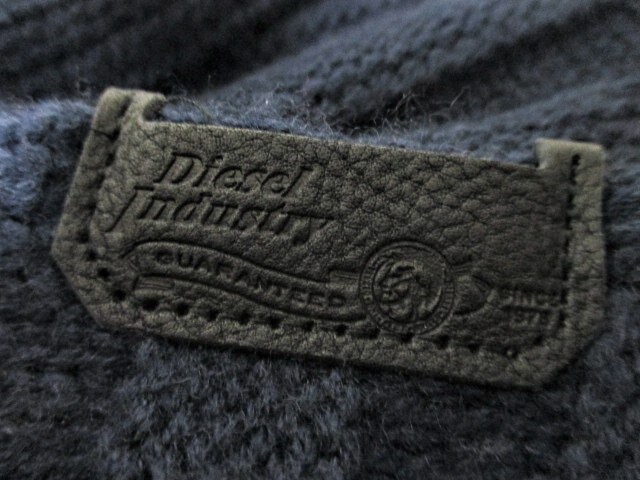 2022人気特価 ☆DIESEL マフラー/メンズ☆ネイビー デザイン ロゴタグ ディーゼル - マフラー