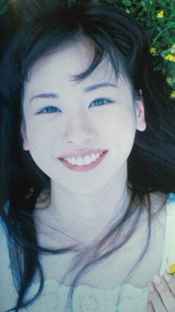 皆藤愛子さん直筆サイン入り写真集