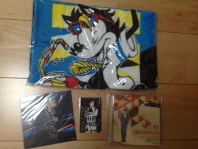 Sky Hi 日高光弘 Cd Seaside Bound とタオル サインうちわ 他 新品 中古のオークション モバオク Sky Hi 日高光弘 Cd Seaside Bound とタオル サインうちわ 他 新品 中古のオークション モバオク