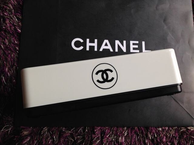 Chanel ティッシュケース 新品 中古のオークション モバオク Chanel ティッシュケース 新品 中古のオークション モバオク