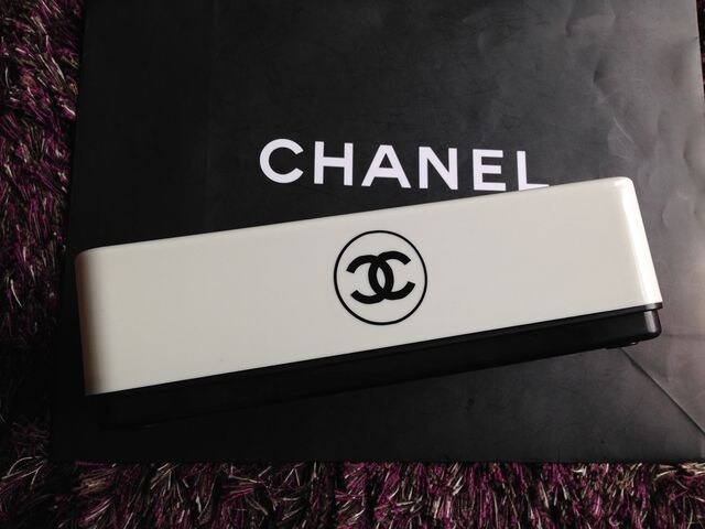 Chanel ティッシュケース 新品 中古のオークション モバオク