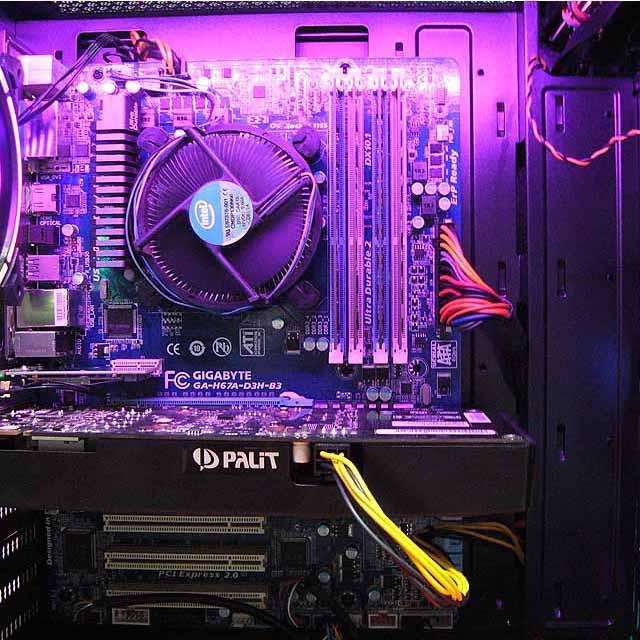 ☆虹桃3連S4☆ハイパーWifi ゲーミングPC】フォートナイト、Apex