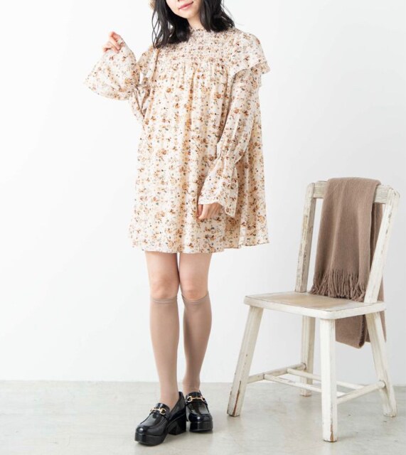 Wego ボウタイ2wayシャーリングミニワンピース ベージュ花柄 女性ファッション 新品 中古のオークション モバオク Wego ボウタイ2wayシャーリングミニワンピース ベージュ花柄 女性ファッション 新品 中古のオークション モバオク