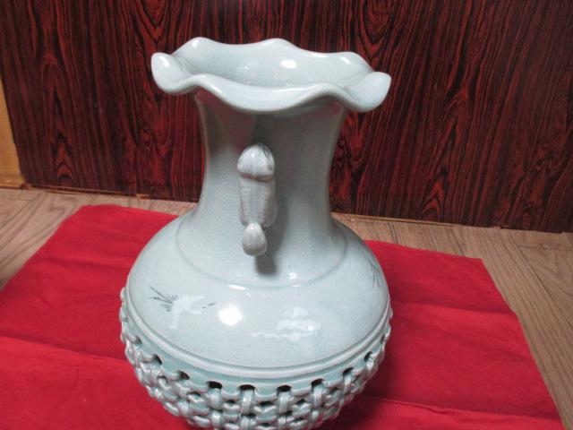 上品 青磁色 花瓶 壺 ふっくら 骨董 ヴィンテージ 日本製 （白鳩