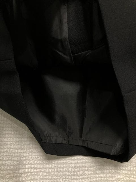 新品☆11号M黒系無地タイト＆フレアスーツお仕事・フォーマル