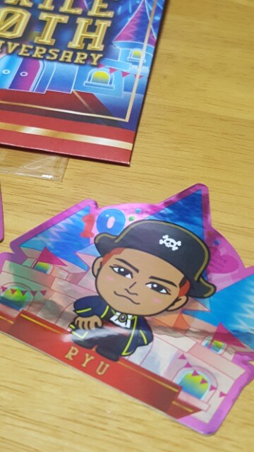THE RAMPAGE from EXILE TRIBE☆RYU キラキラシール2枚 | タレント ファッションアイテムを キラキラ集合ステッカー2 白衣装 rampage ランページ ミュージシャン