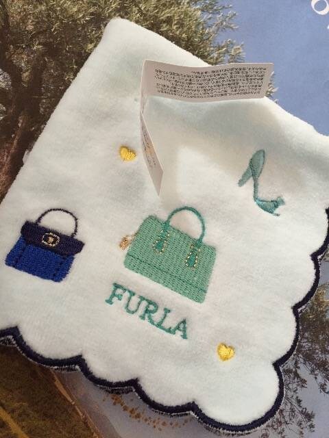 Furla 大判タオルハンカチ 新品タグ付き おしゃれ刺繍送込 新品 中古のオークション モバオク