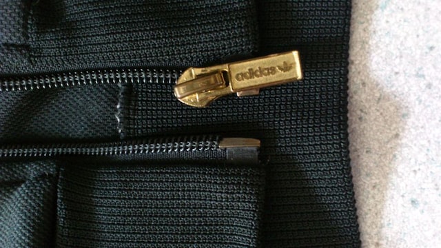 激安93 オフアディダス ジャージ上下 黒 ロゴ刺繍 日本製 Xo アディダス Adidas 新品 中古のオークション モバオク 激安93 オフアディダス ジャージ上下 黒 ロゴ刺繍 日本製 Xo アディダス Adidas 新品 中古のオークション モバオク