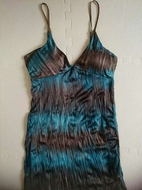Serious Rich カップ付キャミワンピース タイダイ柄 インナーにも 女性ファッション 新品 中古のオークション モバオク Serious Rich カップ付キャミワンピース タイダイ柄 インナーにも 女性ファッション 新品 中古のオークション モバオク