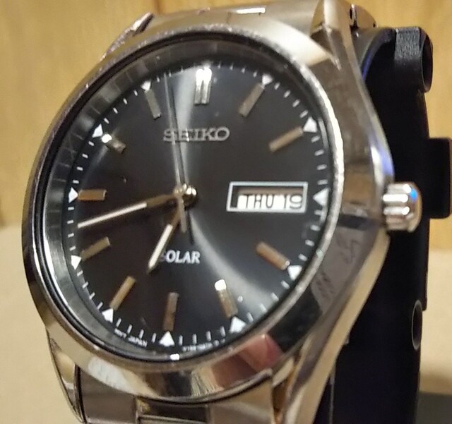 セイコー Seiko V158 0ab0 ソーラー 腕時計 メンズ 日付 曜日 セイコー Seiko 新品 中古のオークション モバオク No