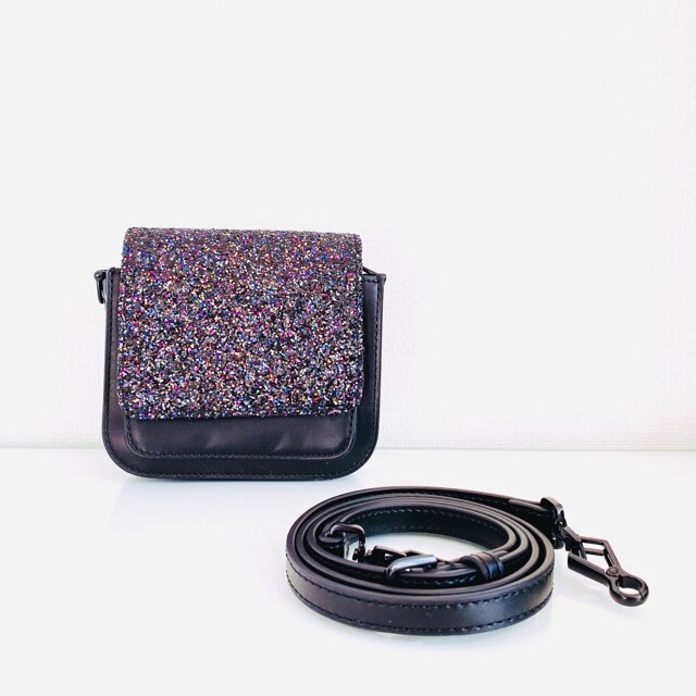 Charles Kiethグリッターショルダーバッグクラッチポシェット チャールズアンドキース Charles Keith 新品 中古のオークション モバオク Charles Kiethグリッターショルダーバッグクラッチポシェット チャールズアンドキース Charles Keith 新品 中古のオークション モバオク