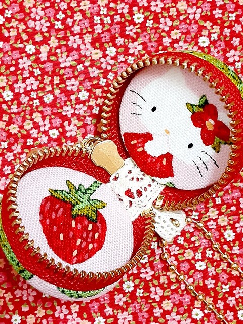 キティちゃん いちご柄のお洋服 マカロンポーチ ハンドメイド おもちゃ 新品 中古のオークション モバオク キティちゃん いちご柄のお洋服 マカロンポーチ ハンドメイド おもちゃ 新品 中古のオークション モバオク