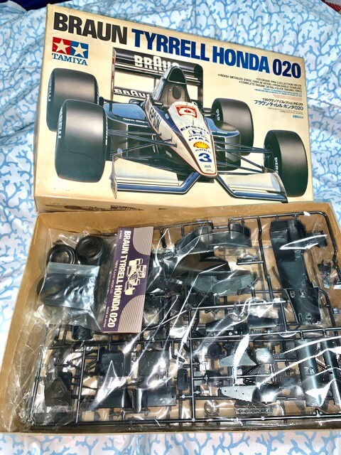 タミヤ1 ブラウンティレルホンダ0中身未開封 デカール2枚付 新品 中古のオークション モバオク タミヤ1 ブラウンティレルホンダ0中身未開封 デカール2枚付 新品 中古のオークション モバオク