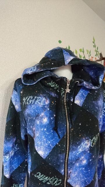 X Girlエックスガール 人気size2 宇宙ロゴ総柄パーカージッパー3回着 新品 中古のオークション モバオク