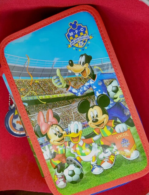 日本未発売 Disney 香港限定品 文房具 セット サッカー Mfc コラボ 勉強道具 レア物 ディズニー 新品未使用 送料無料 インテリア ライフ 新品 中古のオークション モバオク