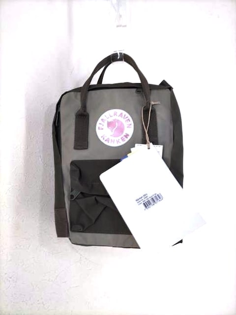 Fjallraven Kanken フェールラーベンカンケン Kanken Miniバックパック 女性ファッション 新品 中古のオークション モバオク No Fjallraven Kanken フェールラーベンカンケン Kanken Miniバックパック 女性ファッション 新品 中古のオークション モバオク No
