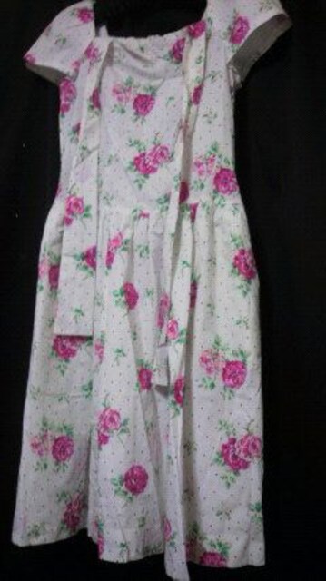 Vivid Boutique 薔薇柄ワンピース 女性ファッション 新品 中古のオークション モバオク