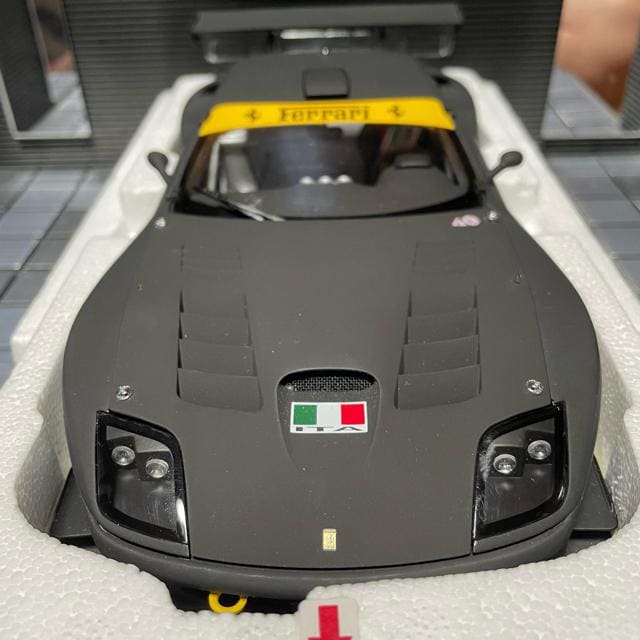 絶版 未展示品 京商 1/18 フェラーリ 575 GTC マットブラック Ferrari 575 GTC Kyosho 1/18 matte black | eBay