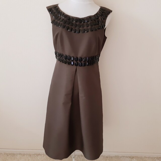 美品 Zara ビジュー タフタ ブラウン ワンピース S ザラ Zara 新品 中古のオークション モバオク No