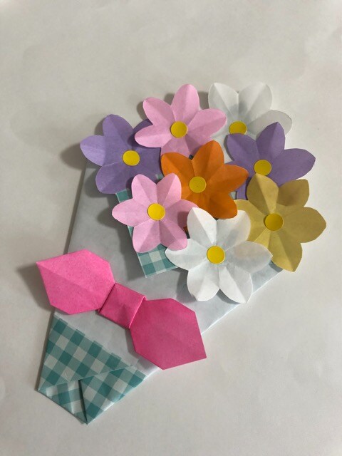 ハンドメイド 折り紙 花束 壁面飾り 幼稚園 施設 新品 中古のオークション モバオク ハンドメイド 折り紙 花束 壁面飾り 幼稚園 施設 新品 中古のオークション モバオク