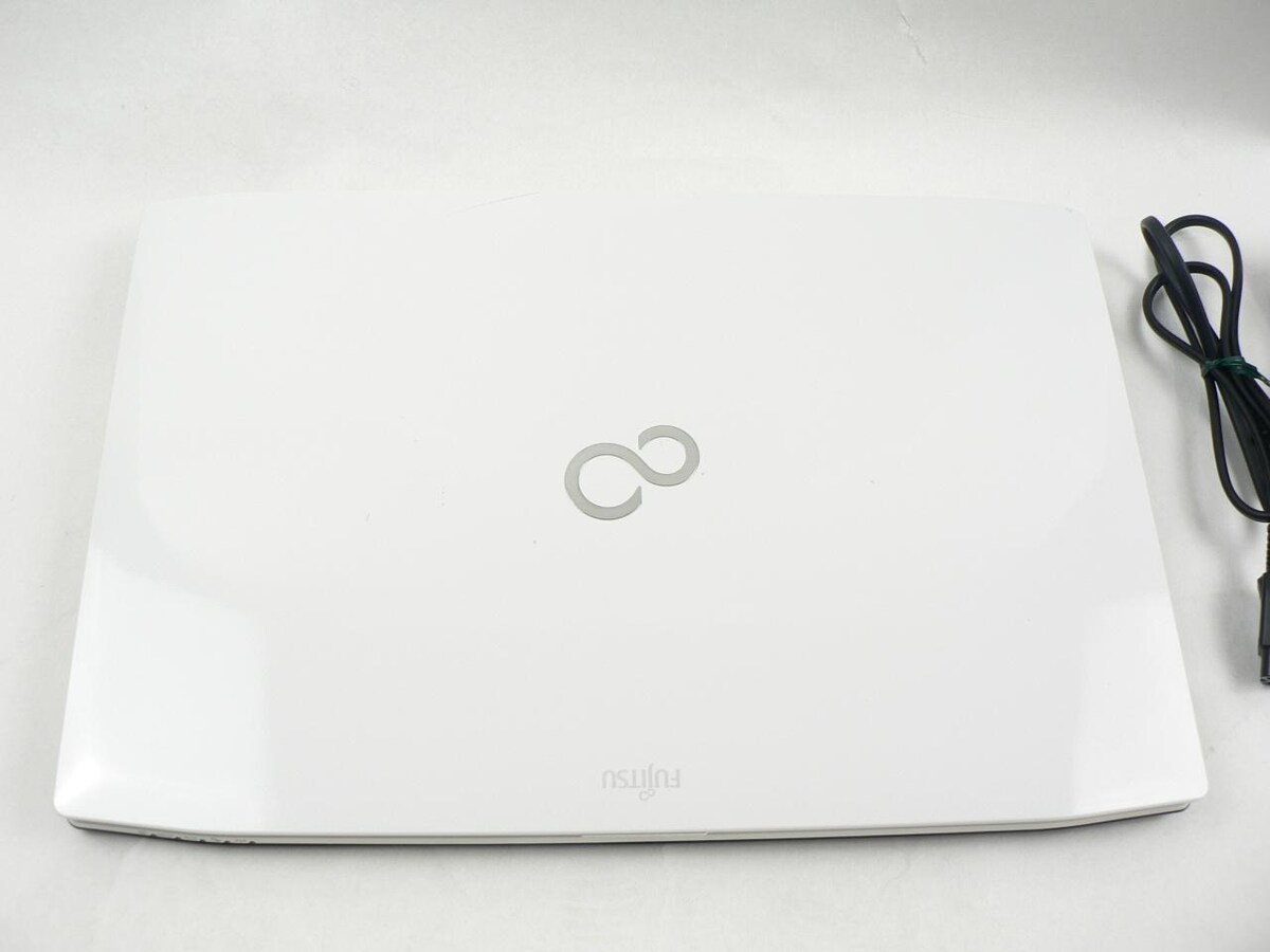 FUJITSU ノートPC◇ LIFEBOOK AH77 ◇FMVA77KWG◇ Core i7◇1TB/8GB