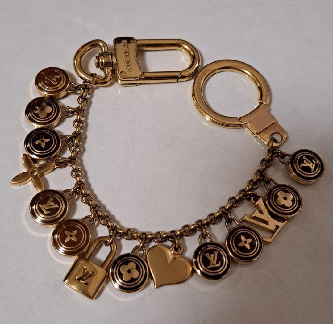 LOUIS VUITTON ポルトクレシェンヌ パスティーユ チャーム ...