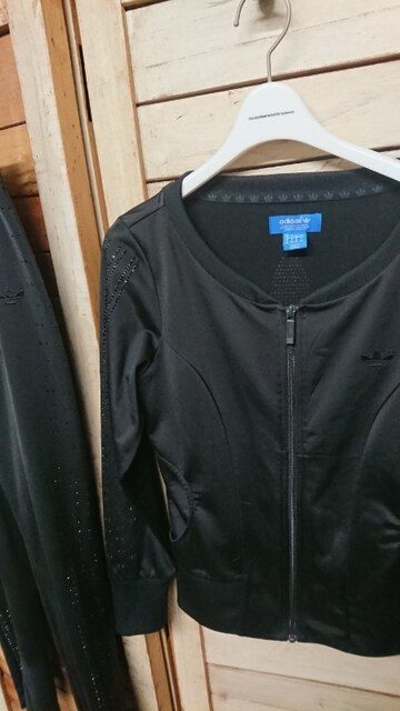 アディダス オリジナルス ジャージ 上下セット ラインストーン アディダス Adidas 新品 中古のオークション モバオク アディダス オリジナルス ジャージ 上下セット ラインストーン アディダス Adidas 新品 中古のオークション モバオク