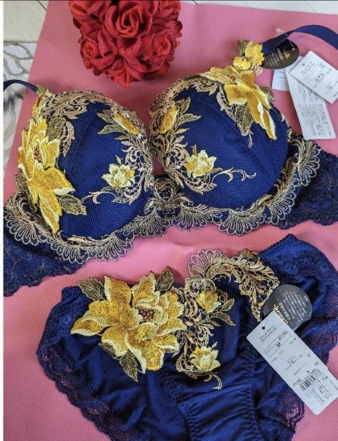 サルート 48G ガーターベルト M WH 迎賓の薔薇 店舗限定 サルート 48G ガーターベルト 店舗限定 WH M 迎賓の薔薇