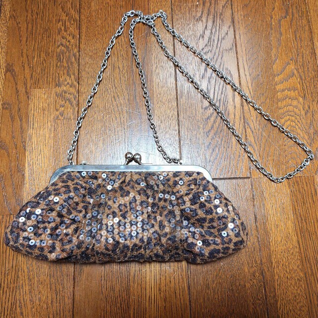 フォーエバー21/forever21/F21/ヒョウ柄がま口クラッチバッグ/肩掛けチェーン付/新品同様/スパンコール | フォーエバー21/FOREVER21 | 新品・中古のオークション モバオク フォーエバー21/forever21/F21/ヒョウ柄がま口クラッチバッグ/肩掛けチェーン付/新品同様/スパンコール | フォーエバー21/FOREVER21 | 新品・中古のオークション モバオク