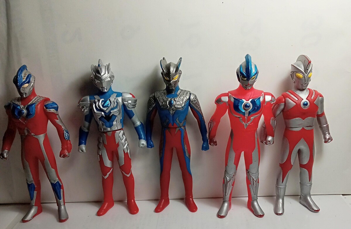 特価　希少　ウルトラマンと怪獣の１１個セット+おまけ付き ウルトラ怪獣DX デストルドス (キャラクタートイ) - ホビー