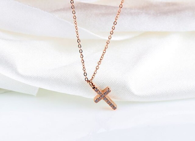 K18 ピンクゴールド ダイヤモンド クロス ネックレス 十字架 スワロフスキー 女性アクセサリー 時計 新品 中古のオークション モバオク No K18 ピンクゴールド ダイヤモンド クロス ネックレス 十字架 スワロフスキー 女性アクセサリー 時計 新品 中古のオークション モバオク No